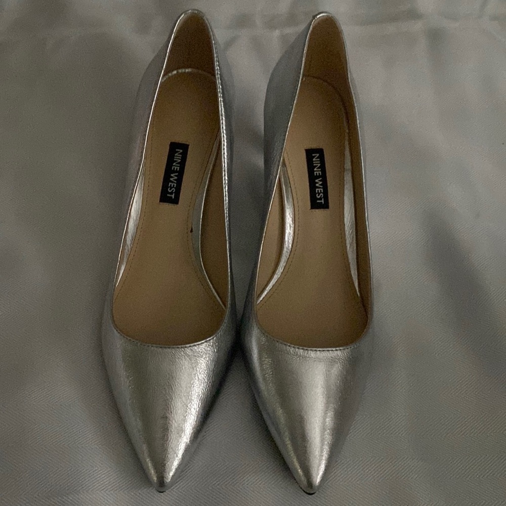 Nine West silver shoes